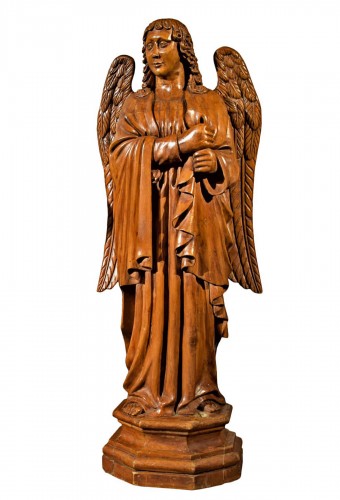 18th century Flamish linden wood &quot;Archangel&quot;